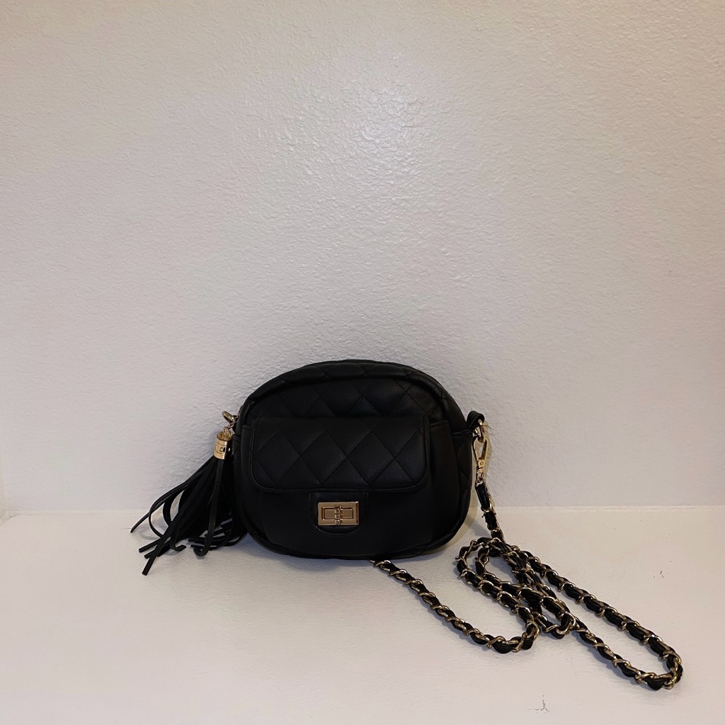 Handbag.
